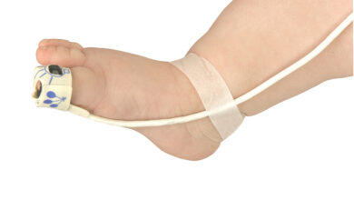 How To Put Pulse Oximeter On Baby Foot